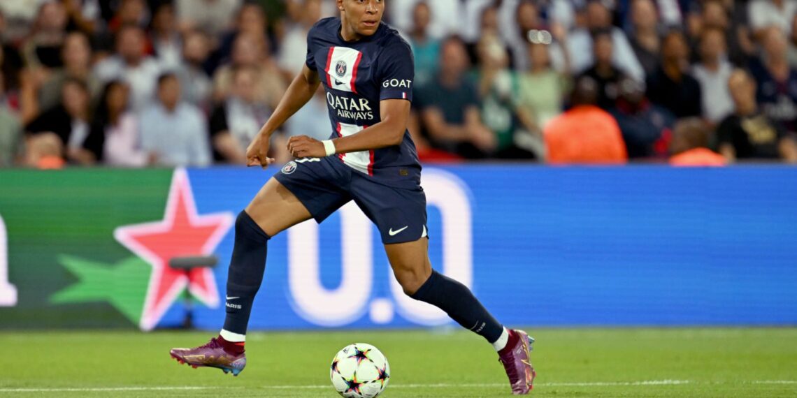 Champions League Fever: Expert Predictions for the Group Stages