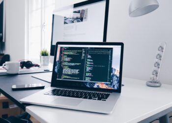 How dApps are Disrupting Traditional Business Models