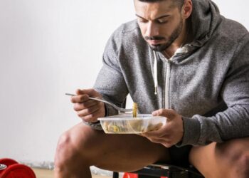 The Secret To Everyday Comfort: The Essentials Hoodie