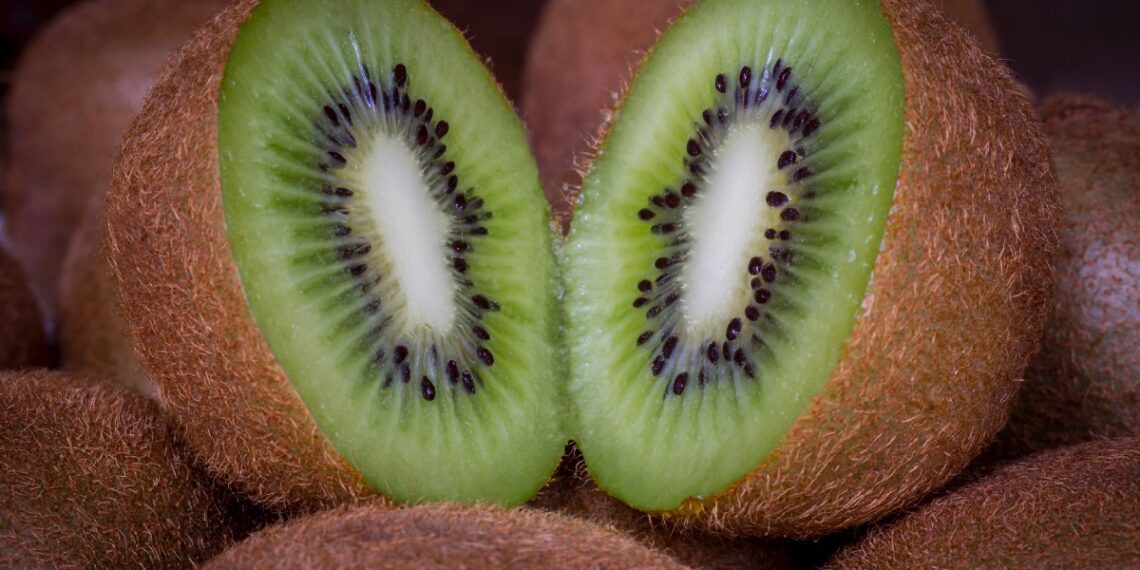 You Can Enjoy These 3 Benefits With Kiwi