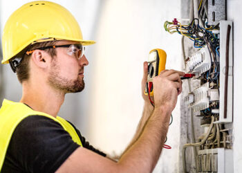 What Does an Industrial Electrician in Michigan Do?