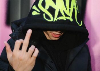 Syna World Hoodie